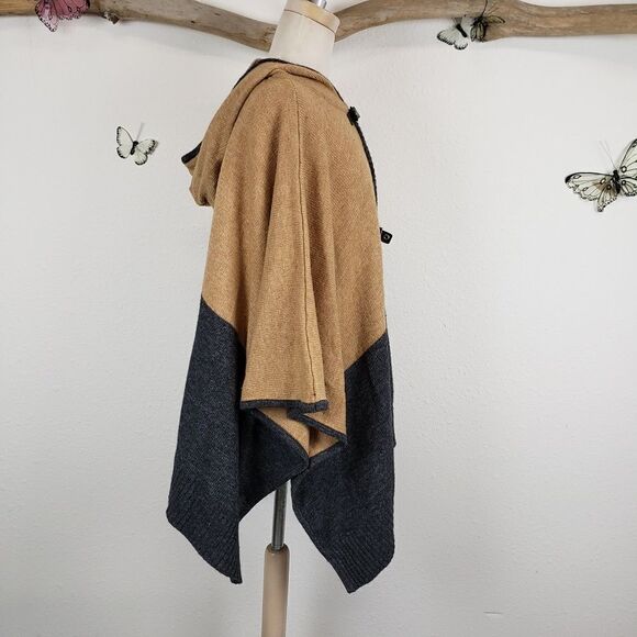 Max studio color blocked poncho - Picture 6 of 8